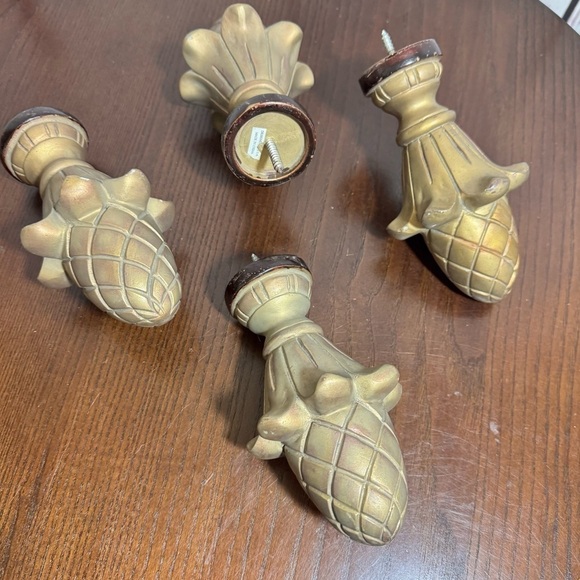 Gold Brass Toned Resin Plaster Finials from Pier Imports  Perfect for Curtains! - Picture 3 of 16